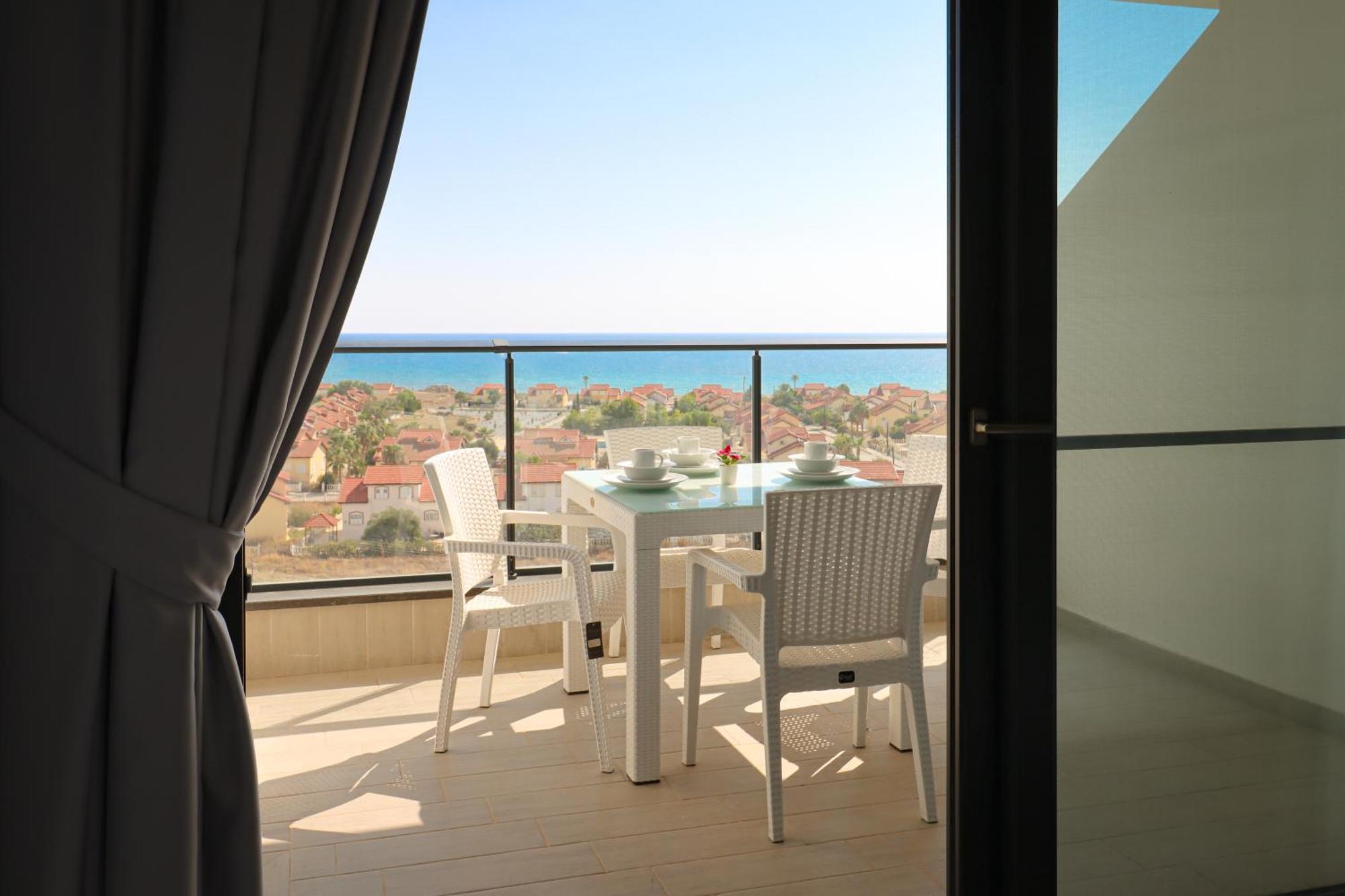 Terra Apartments In Caesar Blue Resort, Fixed Lunch Till 3Pm, Gym, Heated Pool, Sauna, Kids Club Rizokarpaso Eksteriør bilde