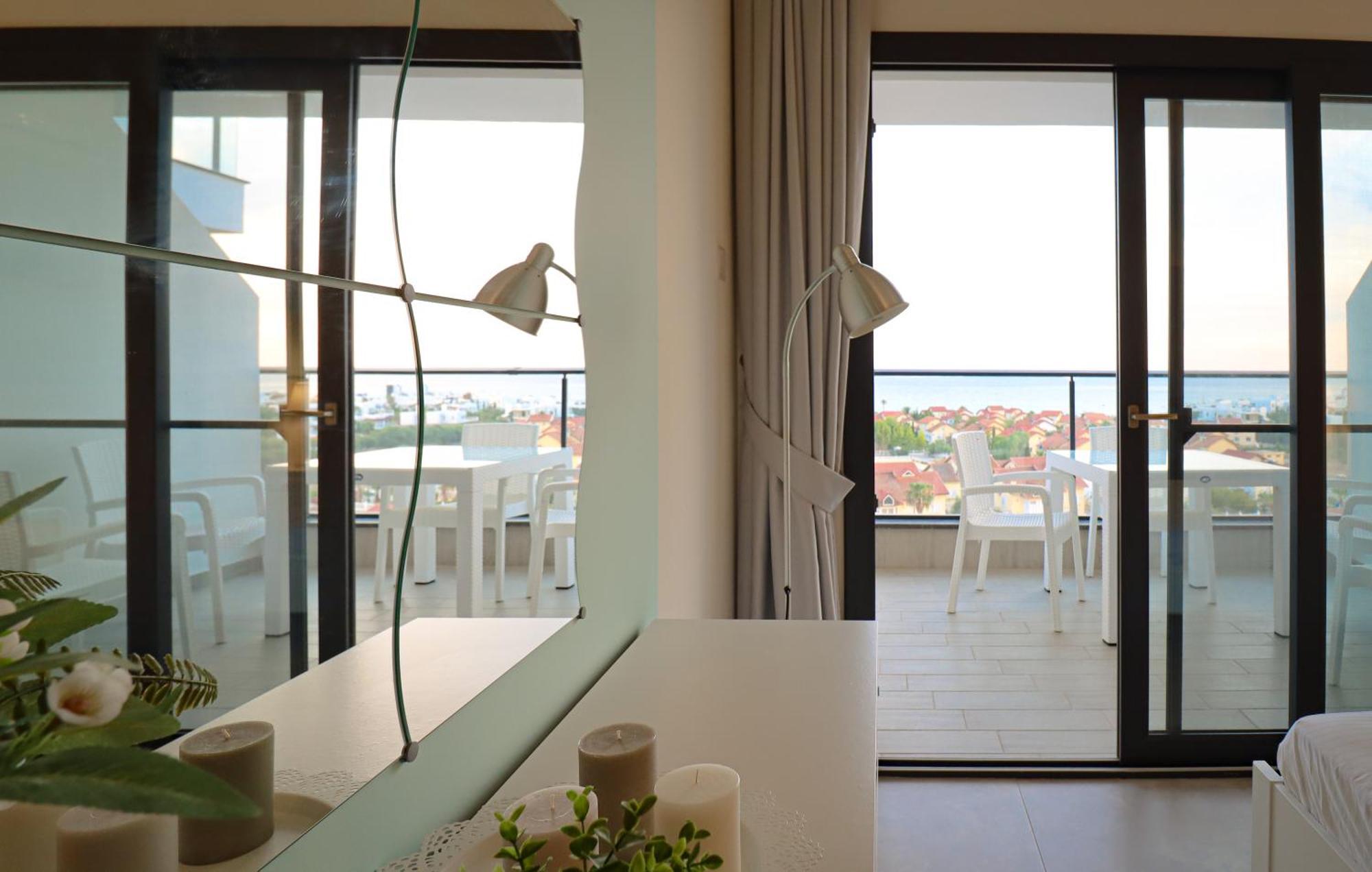 Terra Apartments In Caesar Blue Resort, Fixed Lunch Till 3Pm, Gym, Heated Pool, Sauna, Kids Club Rizokarpaso Eksteriør bilde